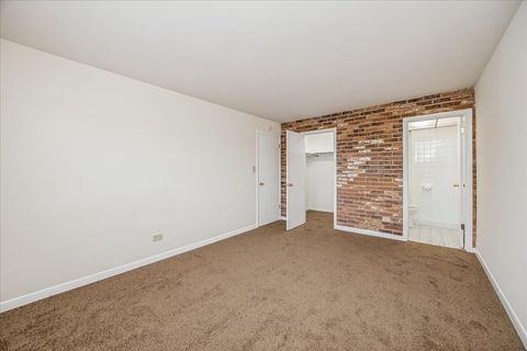 Tiny photo for 9821 S Cicero Avenue S #8, Oak Lawn, IL 60453 (MLS # 12486572)
