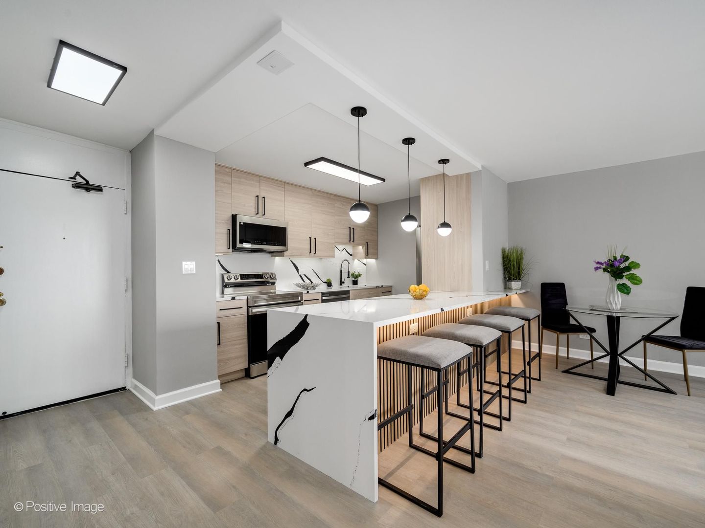5455 N Sheridan Road 3106