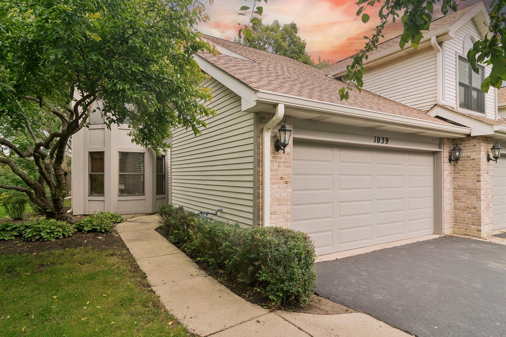 1039 N Auburn Woods Drive 1039
