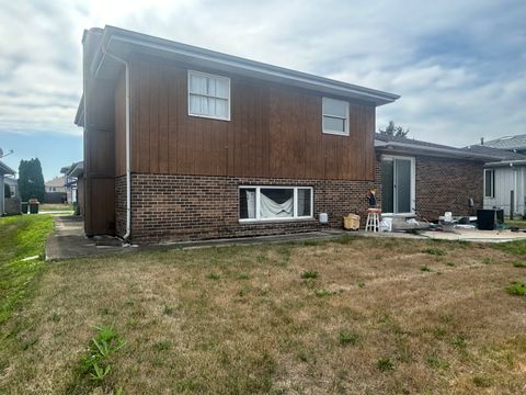 Tiny photo for 20124 Redwood Avenue, Lynwood, IL 60411 (MLS # 12439013)