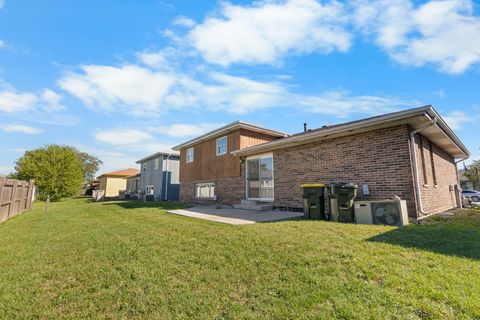 Tiny photo for 20124 Redwood Avenue, Lynwood, IL 60411 (MLS # 12439013)