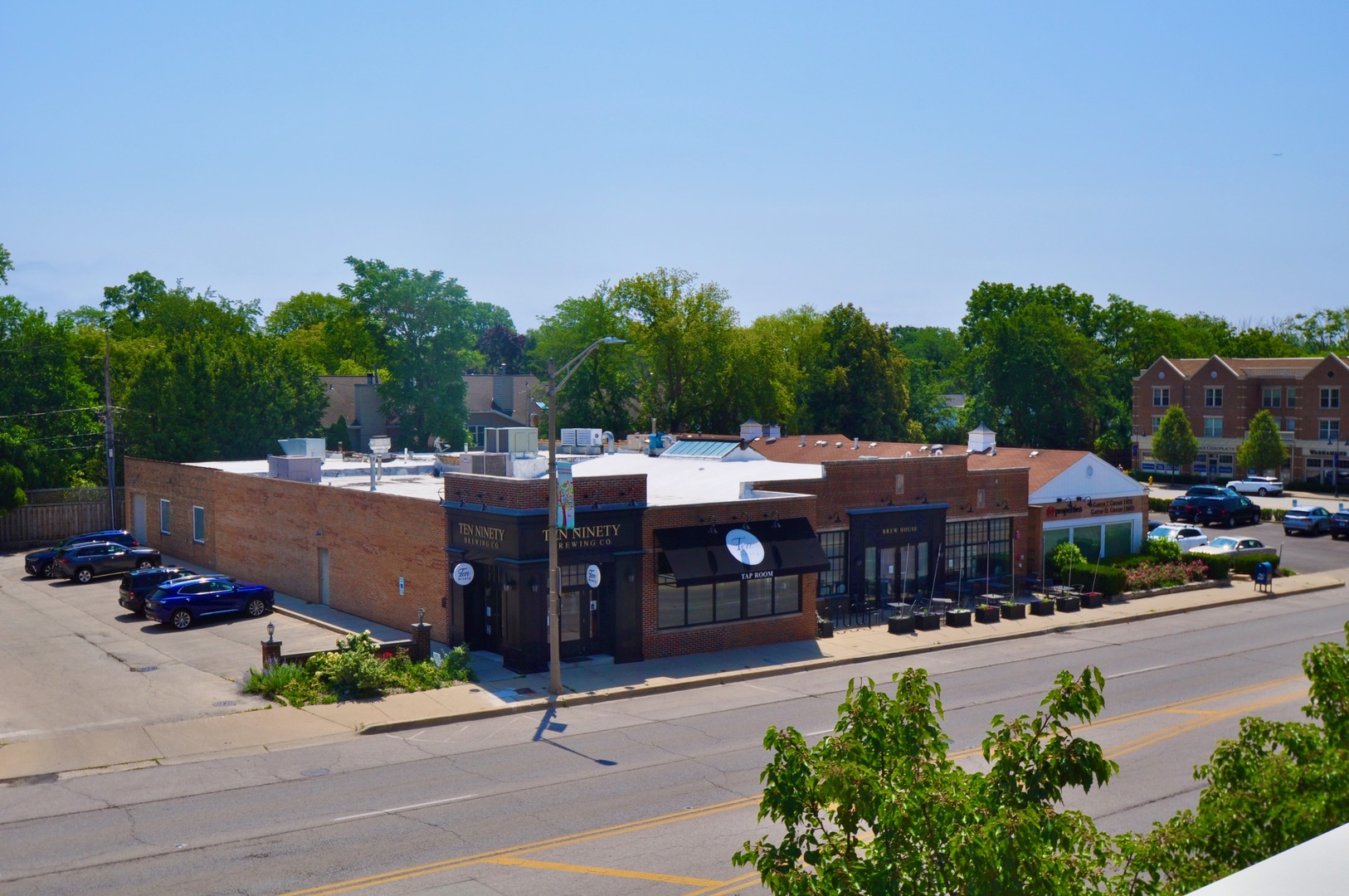 1025 Waukegan Road
