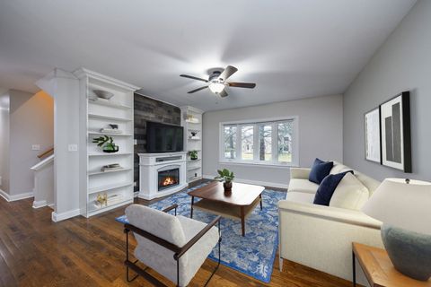 Tiny photo for 26W237 Parkway Drive, Winfield, IL 60190 (MLS # 12585327)