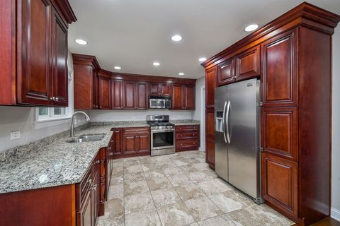 Tiny photo for 26W237 Parkway Drive, Winfield, IL 60190 (MLS # 12585327)