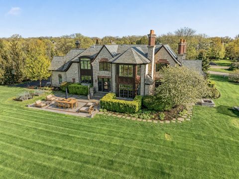 Tiny photo for 1330 W Whitmore Court, Lake Forest, IL 60045 (MLS # 12674905)