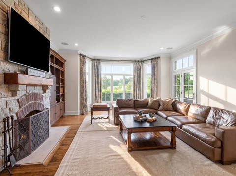 Tiny photo for 1330 W Whitmore Court, Lake Forest, IL 60045 (MLS # 12674905)