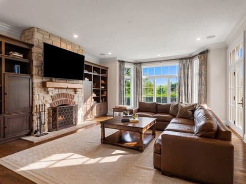 Tiny photo for 1330 W Whitmore Court, Lake Forest, IL 60045 (MLS # 12674905)