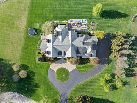 Tiny photo for 1330 W Whitmore Court, Lake Forest, IL 60045 (MLS # 12674905)