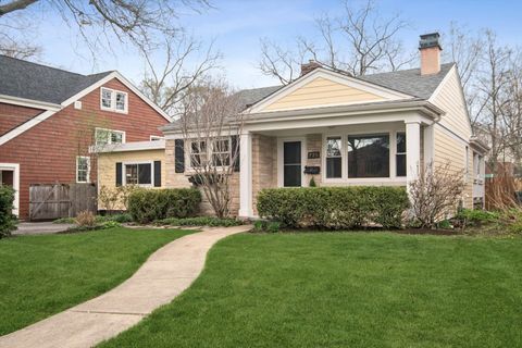Tiny photo for 775 Broadview Avenue, Highland Park, IL 60035 (MLS # 12620328)
