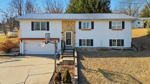 Photo of 13831 Prairie Center Road, Morrison, IL 61270 (MLS # 12568420)