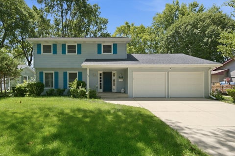 Photo of 1520 Crestwood Court, Aurora, IL 60506 (MLS # 12720065)