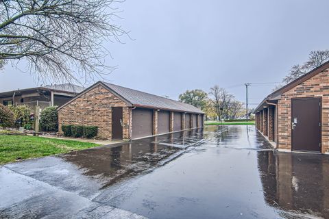 A home in Oak Forest