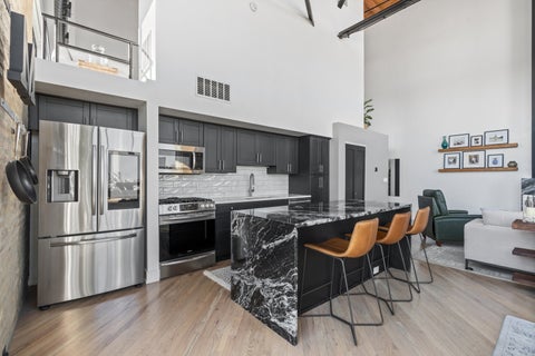 Tiny photo for 2614 N Clybourn Avenue #401, Chicago, IL 60614 (MLS # 12772007)