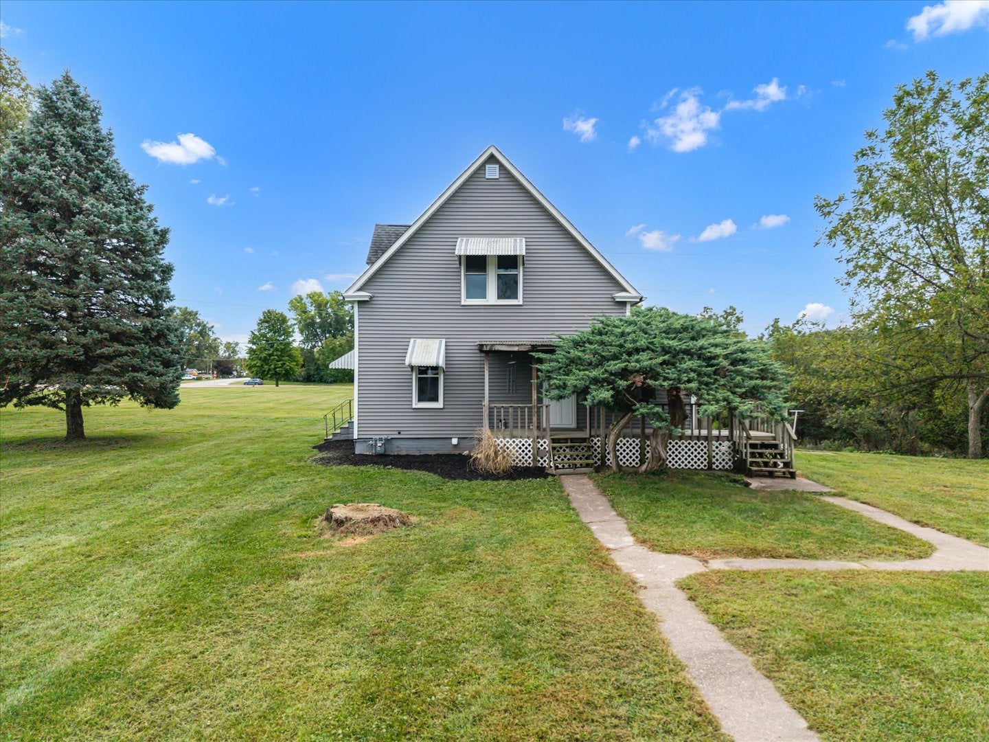 8850 Ridgewood Road