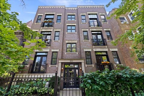 Photo of 823 W WOLFRAM Street #2E, Chicago, IL 60657 (MLS # 12645637)