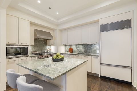 Tiny photo for 159 E Walton Place #9E, Chicago, IL 60611 (MLS # 12570463)