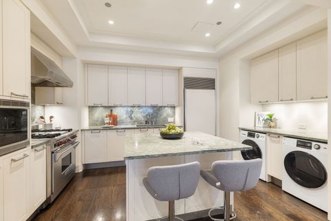 Tiny photo for 159 E Walton Place #9E, Chicago, IL 60611 (MLS # 12570463)