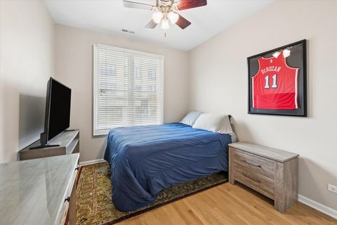 Tiny photo for 1555 W School Street #2B, Chicago, IL 60657 (MLS # 12598333)