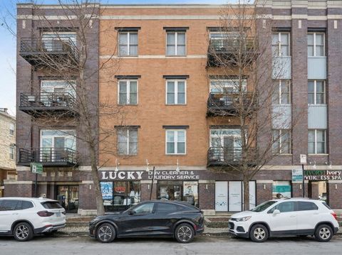 Tiny photo for 1555 W School Street #2B, Chicago, IL 60657 (MLS # 12598333)