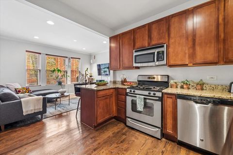 Tiny photo for 2204 W Winona Street #1, Chicago, IL 60625 (MLS # 12616561)