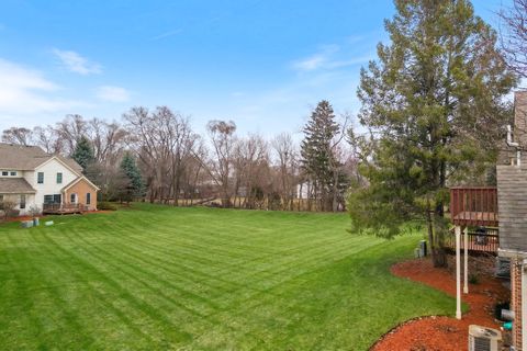 Tiny photo for 99 Ione Drive #B, South Elgin, IL 60177 (MLS # 12589129)