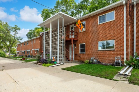 Photo of 1309 9th Street #D, Moline, IL 61265 (MLS # 12767021)