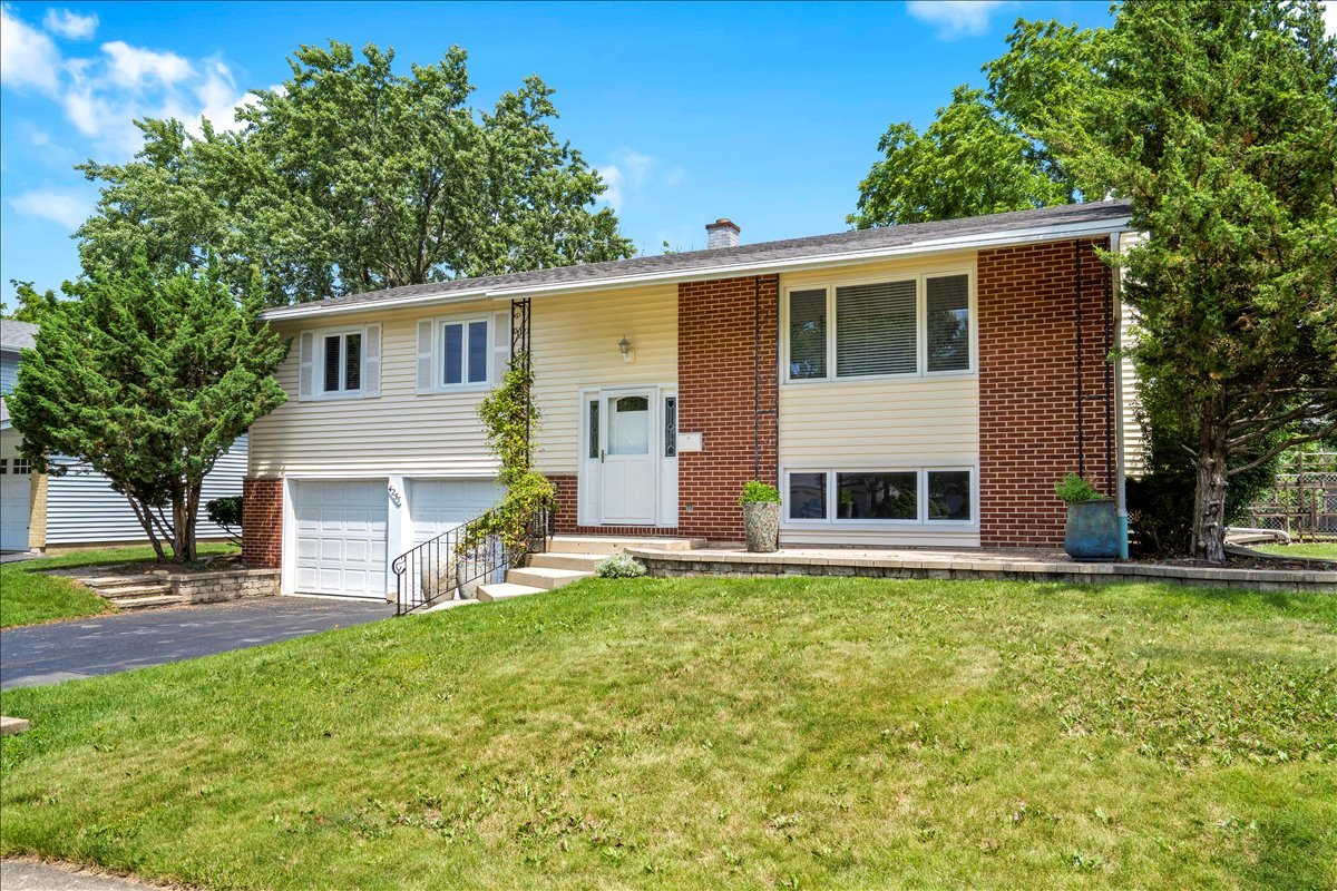 4255 Dixon Drive