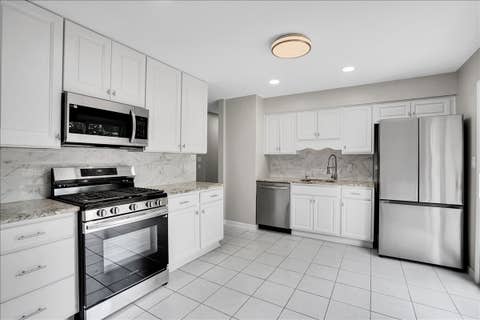 Tiny photo for 4255 Dixon Drive, Hoffman Estates, IL 60192 (MLS # 12692789)