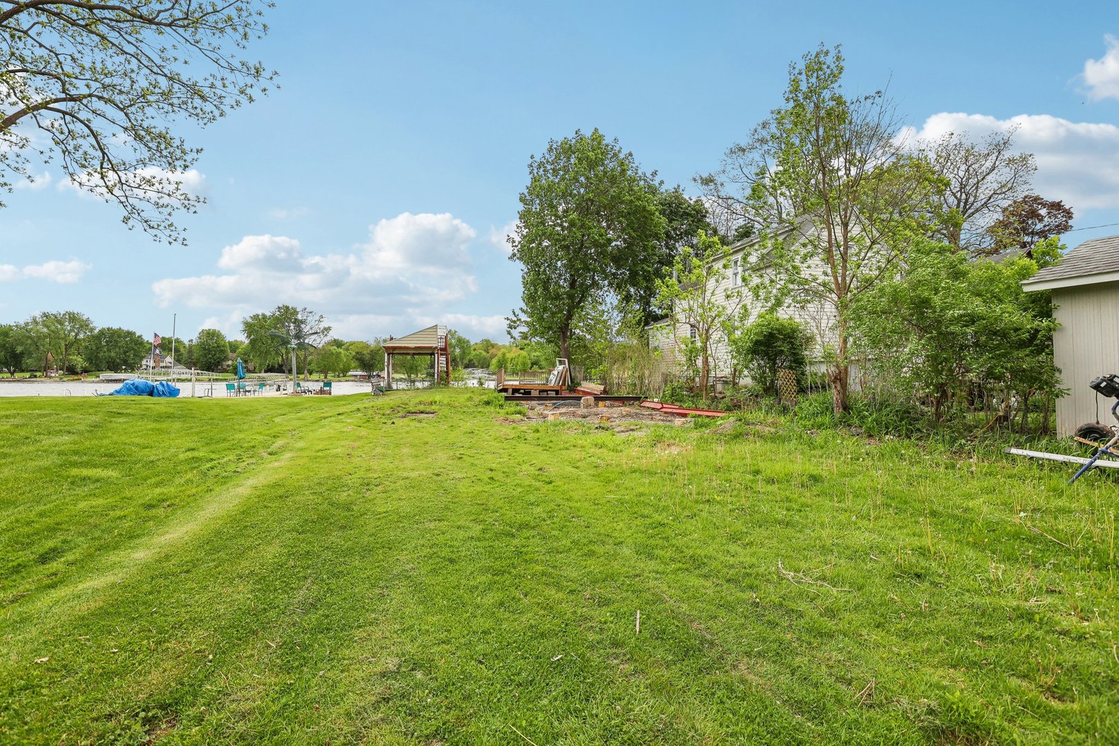 28876 W Pioneer Grove Road