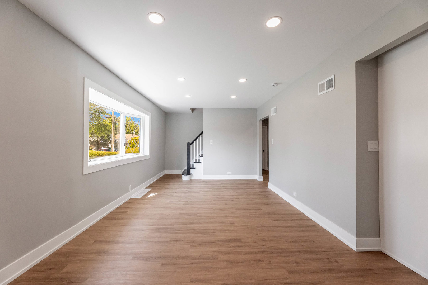 6856 W Crandall Avenue