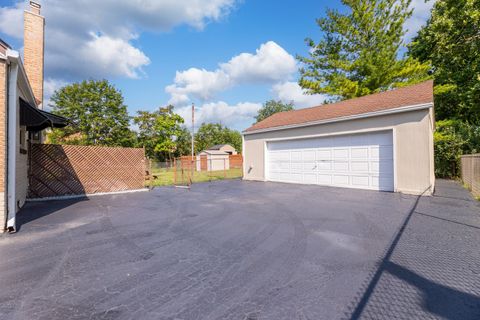 Tiny photo for 6856 W Crandall Avenue, Worth, IL 60482 (MLS # 12539660)