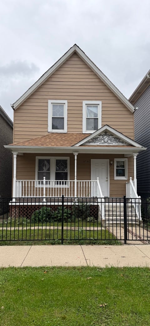 Photo of 3719 W Wabansia Avenue, Chicago, IL 60647 (MLS # 12788442)