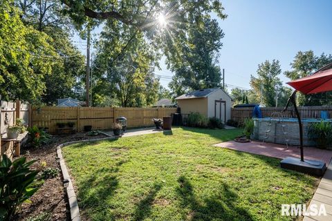 Tiny photo for 516 S 8TH Street, Herrin, IL 62948 (MLS # QC4268082)