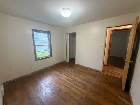 Tiny photo for 618 N Oplaine Road, Gurnee, IL 60031 (MLS # 12781870)