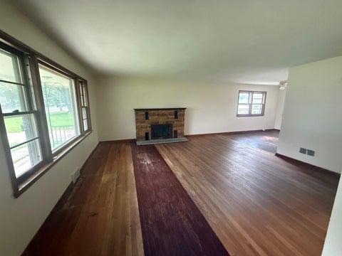 Tiny photo for 618 N Oplaine Road, Gurnee, IL 60031 (MLS # 12781870)