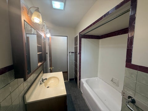 Tiny photo for 618 N Oplaine Road, Gurnee, IL 60031 (MLS # 12781870)