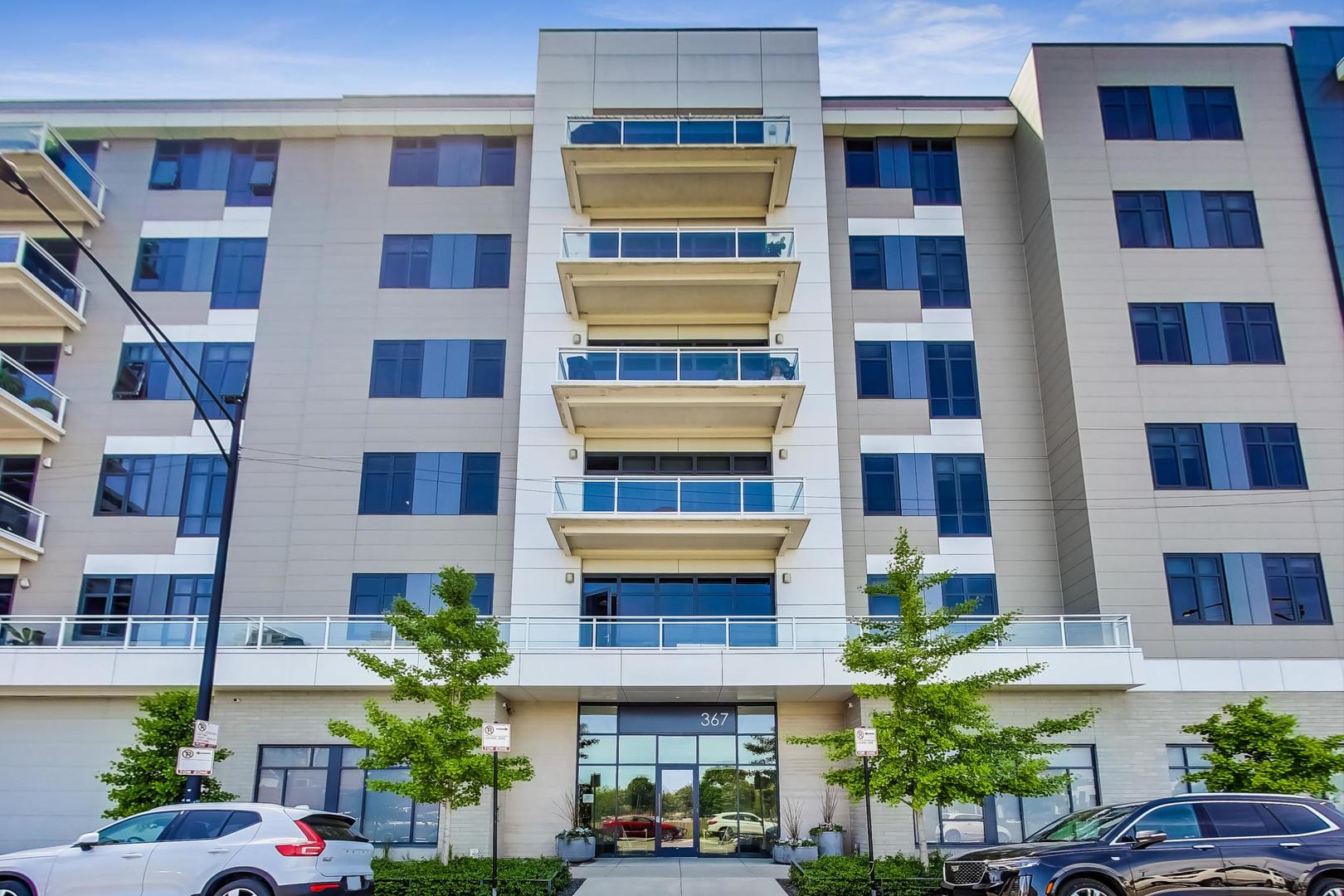 367 W Locust Street 202