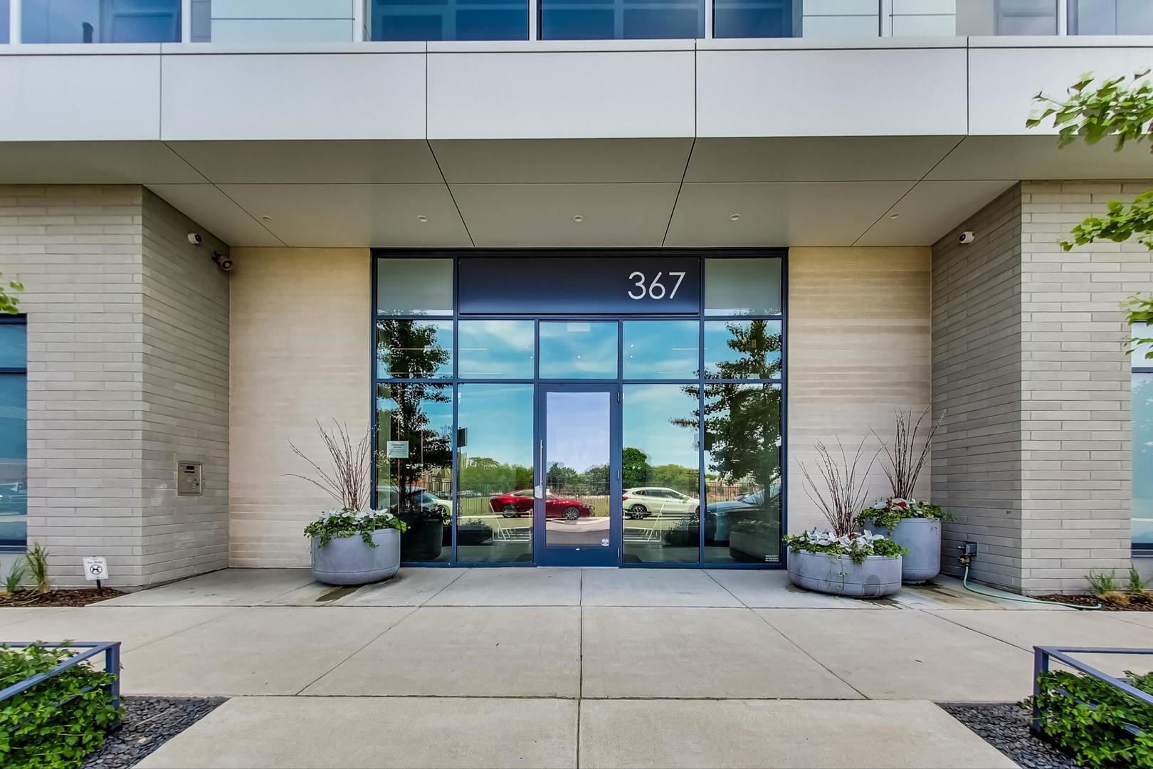 367 W Locust Street 202