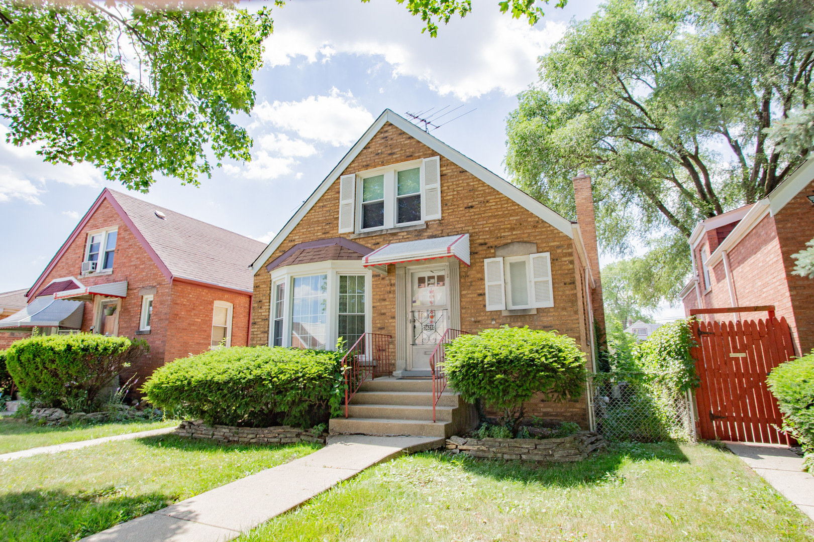 3628 N Oconto Avenue