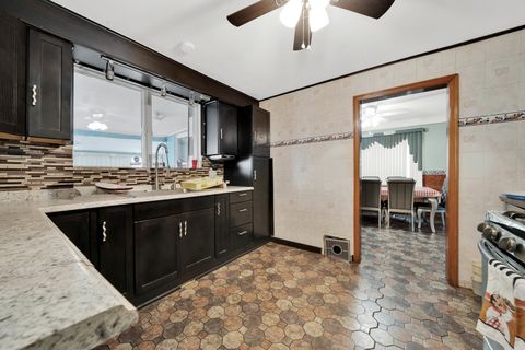 Tiny photo for 3520 Ridgeland Avenue, Berwyn, IL 60402 (MLS # 12622217)