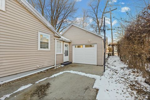 Tiny photo for 424 S Main Street, Farmer City, IL 61842 (MLS # 12491088)