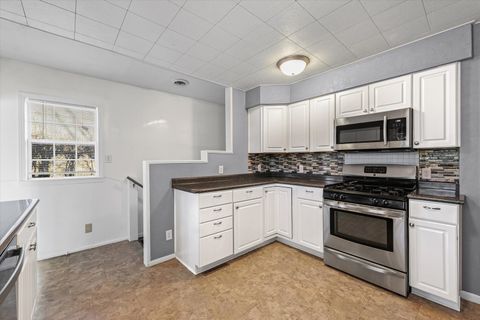 Tiny photo for 424 S Main Street, Farmer City, IL 61842 (MLS # 12491088)