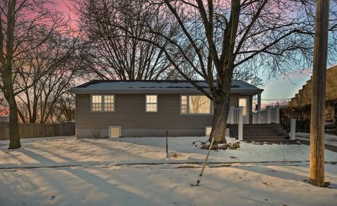 Tiny photo for 424 S Main Street, Farmer City, IL 61842 (MLS # 12491088)