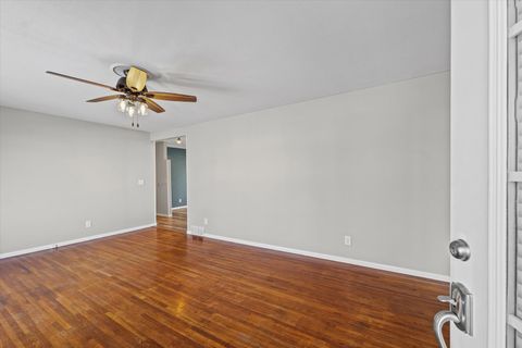 Tiny photo for 424 S Main Street, Farmer City, IL 61842 (MLS # 12491088)