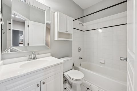 Tiny photo for 919 N Willard Court #1N, Chicago, IL 60642 (MLS # 12432318)
