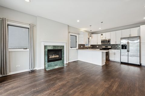 Tiny photo for 919 N Willard Court #1N, Chicago, IL 60642 (MLS # 12432318)