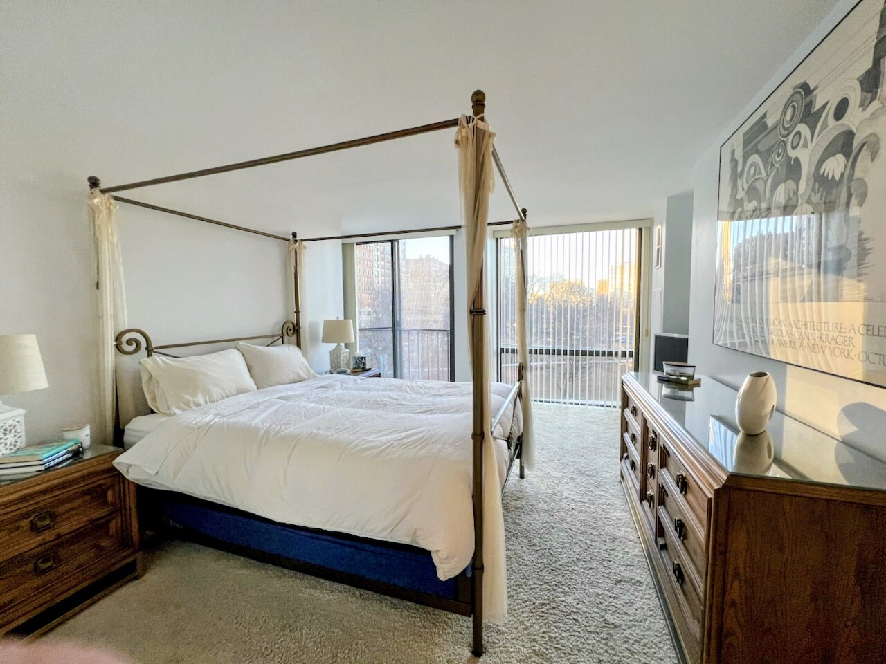 345 W Fullerton Parkway 501