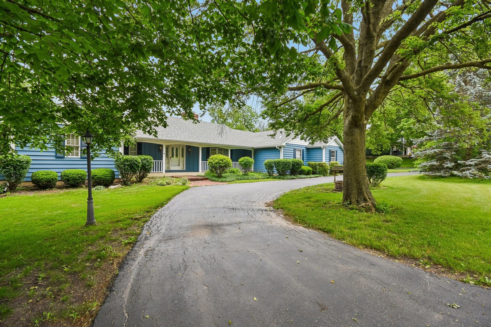 6S155 W Ridge Drive