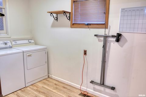 Tiny photo for 2036 SPRUCE Street, Murphysboro, IL 62966 (MLS # EB460338)