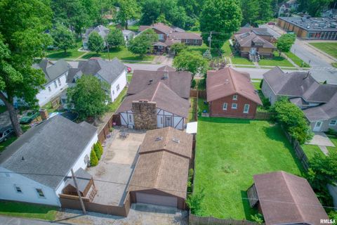 Tiny photo for 2036 SPRUCE Street, Murphysboro, IL 62966 (MLS # EB460338)